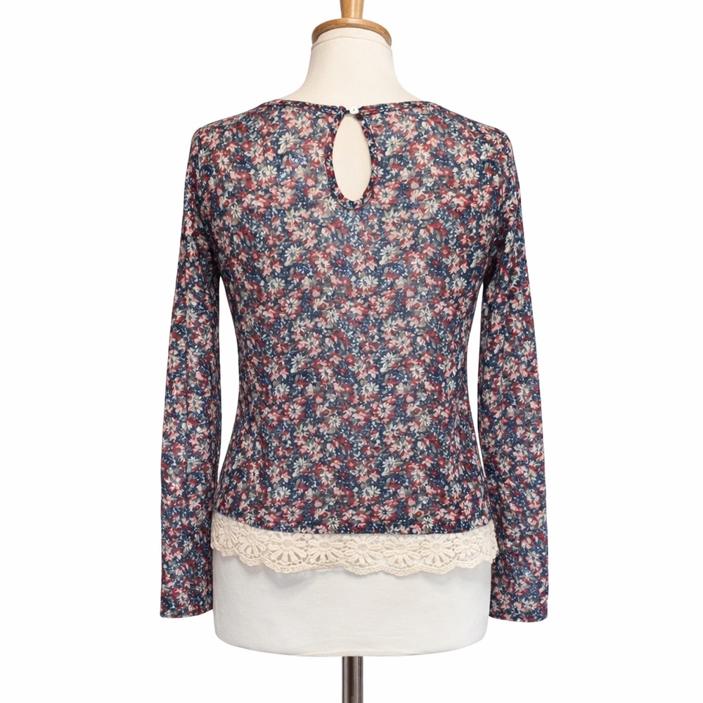 🌸Springfield flowers top🌸 - Picture 2 of 3